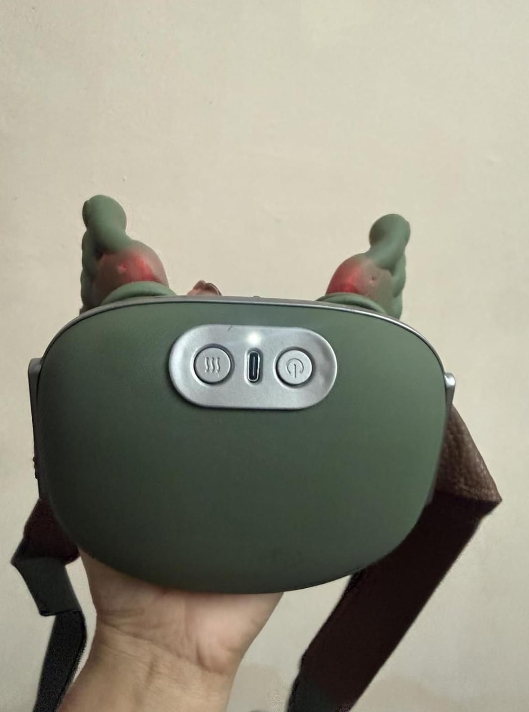 Smart Neck & Shoulder Massager – Deep Tissue Pain Relief with Cozy Hand Design
